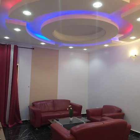 Hotel Appart B4U - Etoudi Yaoundé 外观 照片