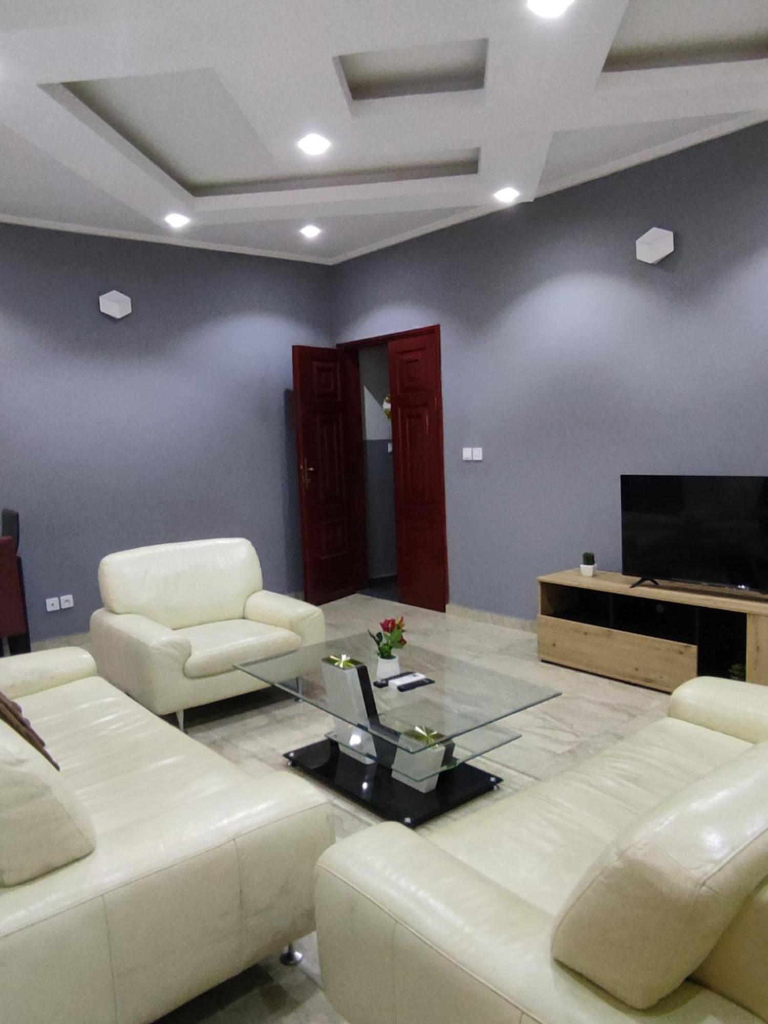 Hotel Appart B4U - Etoudi Yaoundé 外观 照片