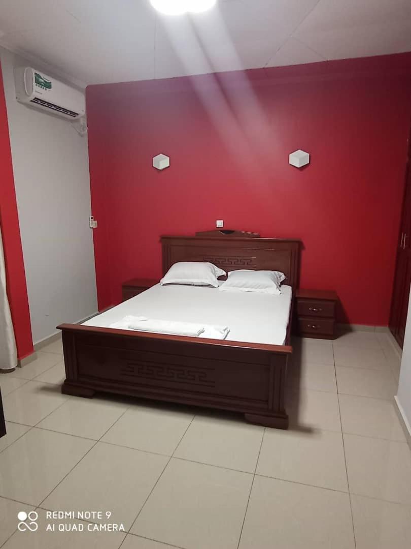 Hotel Appart B4U - Etoudi Yaoundé 外观 照片