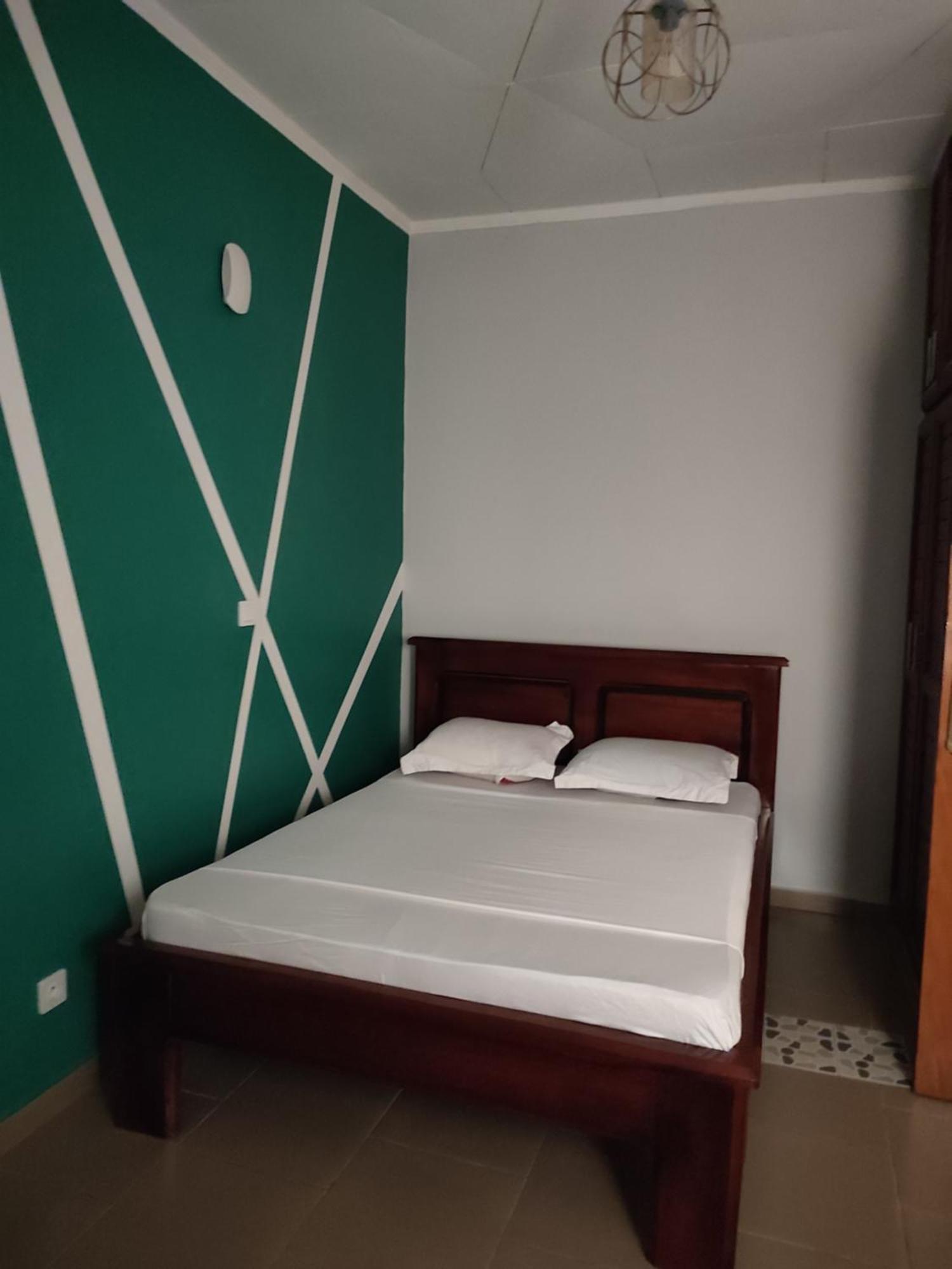 Hotel Appart B4U - Etoudi Yaoundé 外观 照片