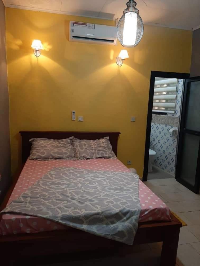 Hotel Appart B4U - Etoudi Yaoundé 外观 照片